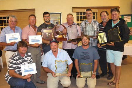 2014 se pryswenners, met voor vlnr Henry Smit, Stephen Ashlin, Arno van der Merwe en agter vlnr Mynhardt van Niekerk, Sihan Toua, Johan Lesch, Oubaas Lesch, Leibrandt van Niekerk, Frans Claassen (Voorsitter) en Morné Olivier 